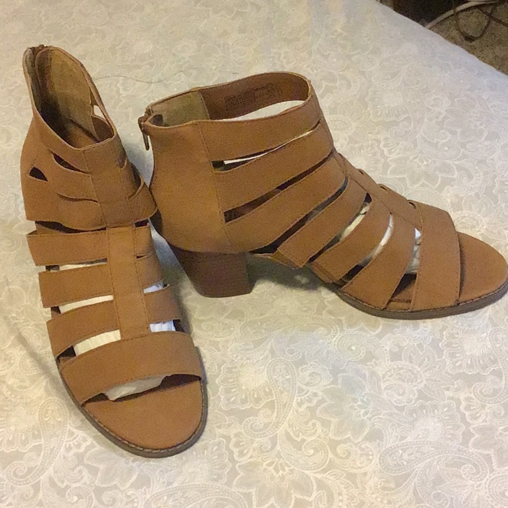 Vionic ankle boots
